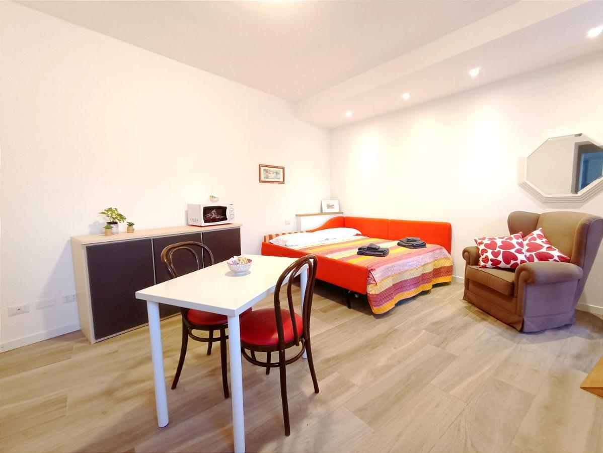 Apartamento La Casa Del Barcaiolo Malgrate Exterior foto